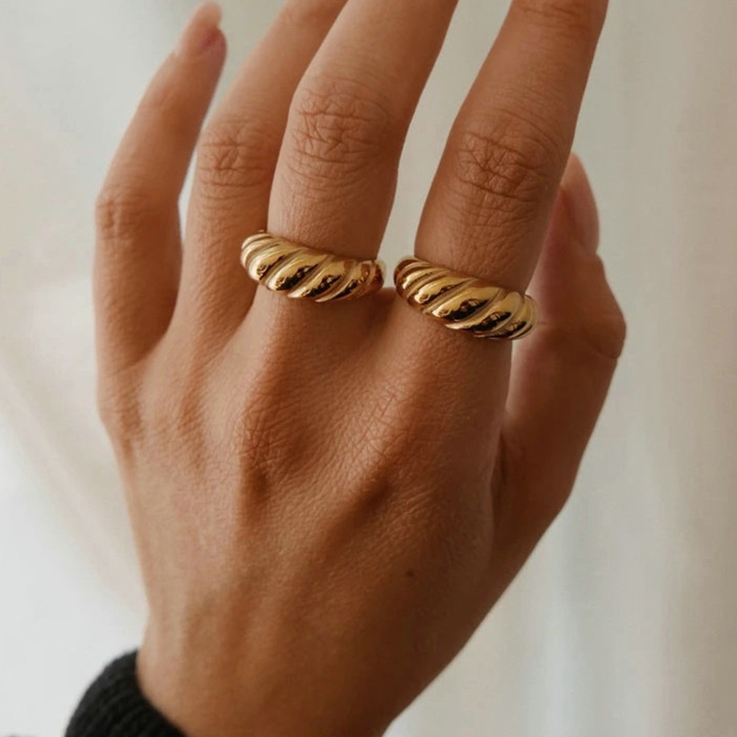 Croissant Shell Ring