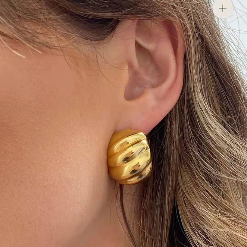 Darcy Shell Earrings